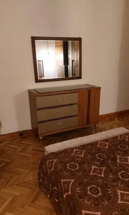 556615913