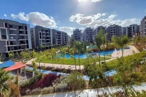 Furnished Apartment in Sun Capital Overlooking the Pool